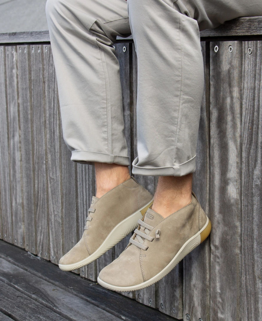 KEEN_KNX_Chukka_PDP_Lifestyle_Vertical_2_47b01293-bf20-4f90-8997-62210e81ebdd.jpg